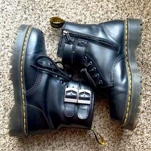 Buckle Dr Martens